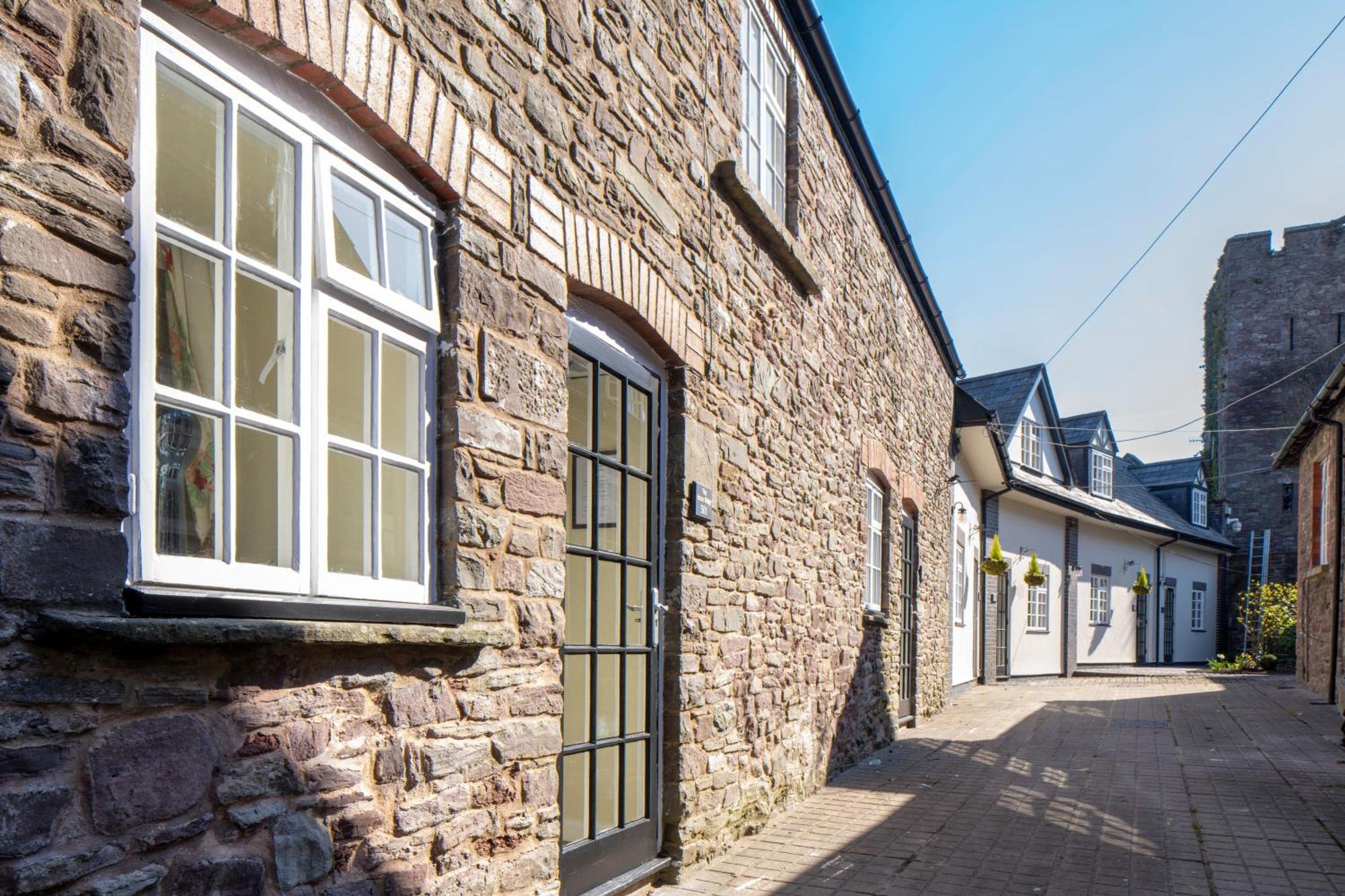 The Castle Of Brecon Hotel, Brecon, Powys Exterior foto
